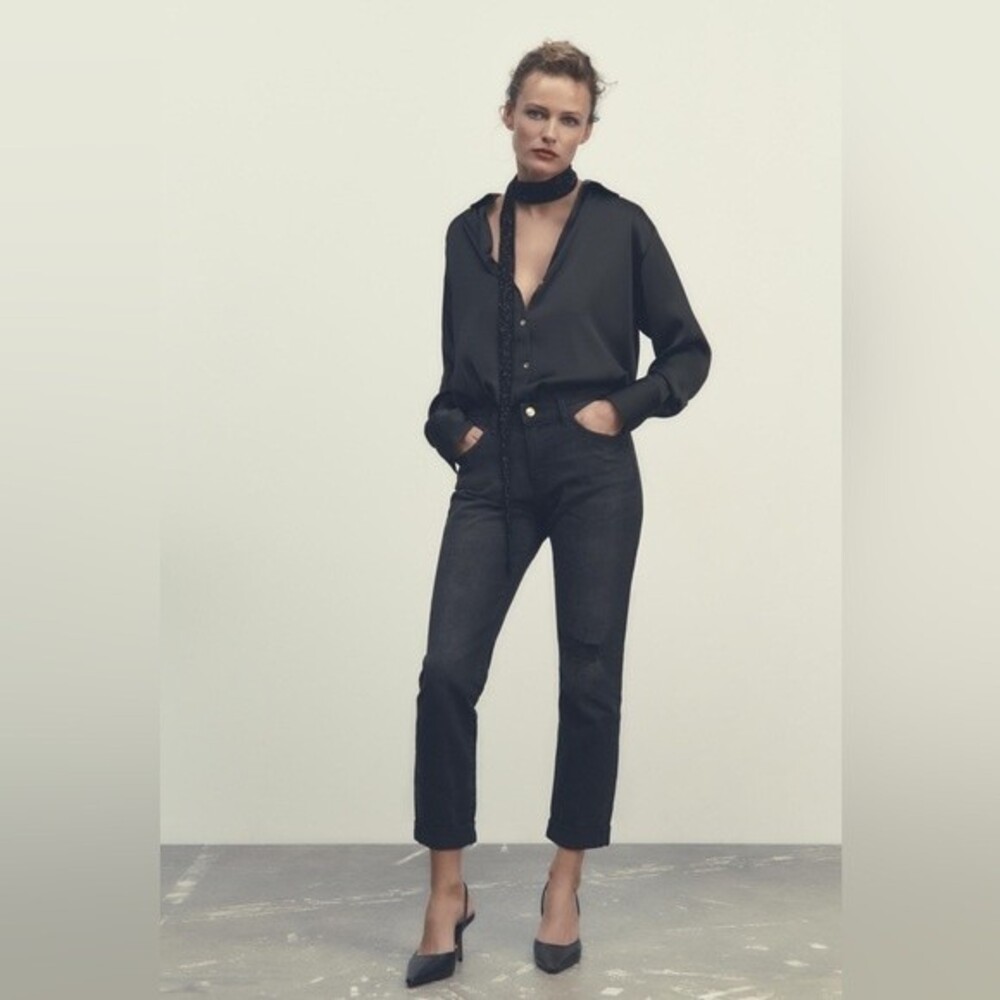 ZARA FRAYED RELAXED FIT COMFORT JEANS